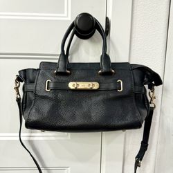 Coach Swagger 27 Black Pebbled Leather/Gold Signature Bag