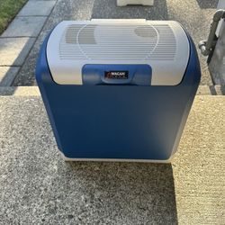 Wagan Tech 24L Electric Cooler/Warmer – Unused – Plugs Into Car (Cools & Heats