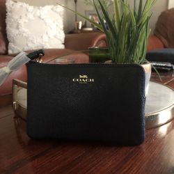 Coach Corner zip Wristlet