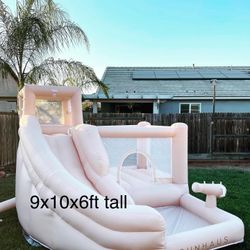 Bounce House 