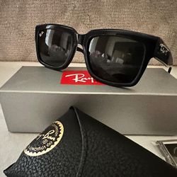 Ray ban