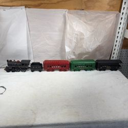 Vintage Cast Iron Train Set Possibly Hubley says Washington 44 P.R.R I believe there are supposed to be some little cast-iron S style hooks or U-shape