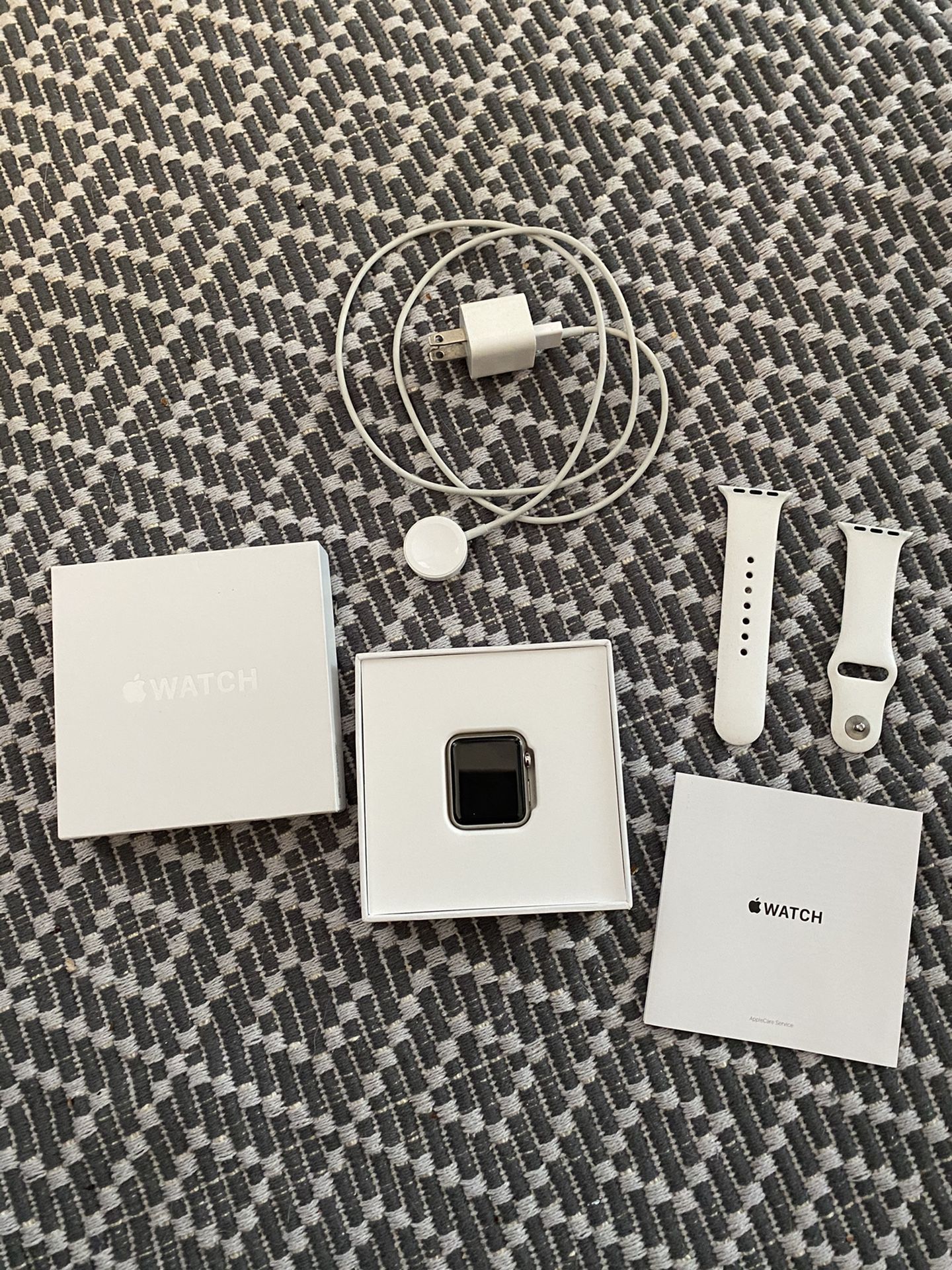 Apple Watch Series 1 (everything included)