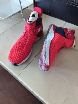 Nike zoom unvrs FlyEase size 10