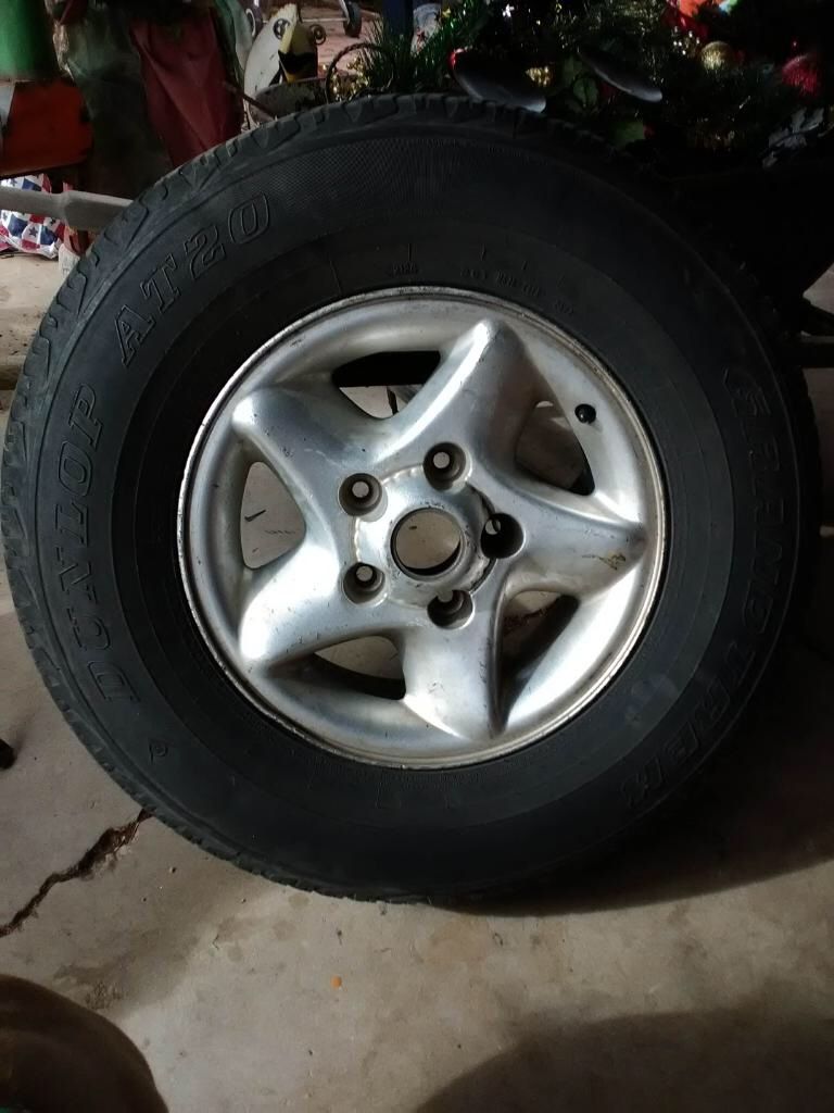 Rim and tire for Kia Sorento...