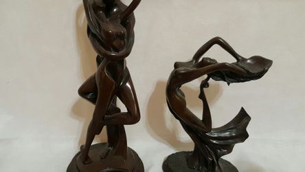 Statue