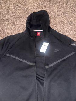 Nike Tech