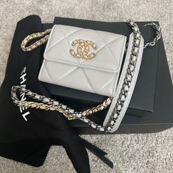 Chanel 19  Gray Lambskin Matelasse Chain Flap Coin Purse Like New Ghw Gold Cc