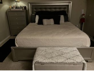 Bedroom set