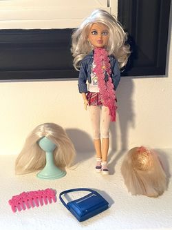 2009 Spin Master Liv Doll 1st Edition - Sophie