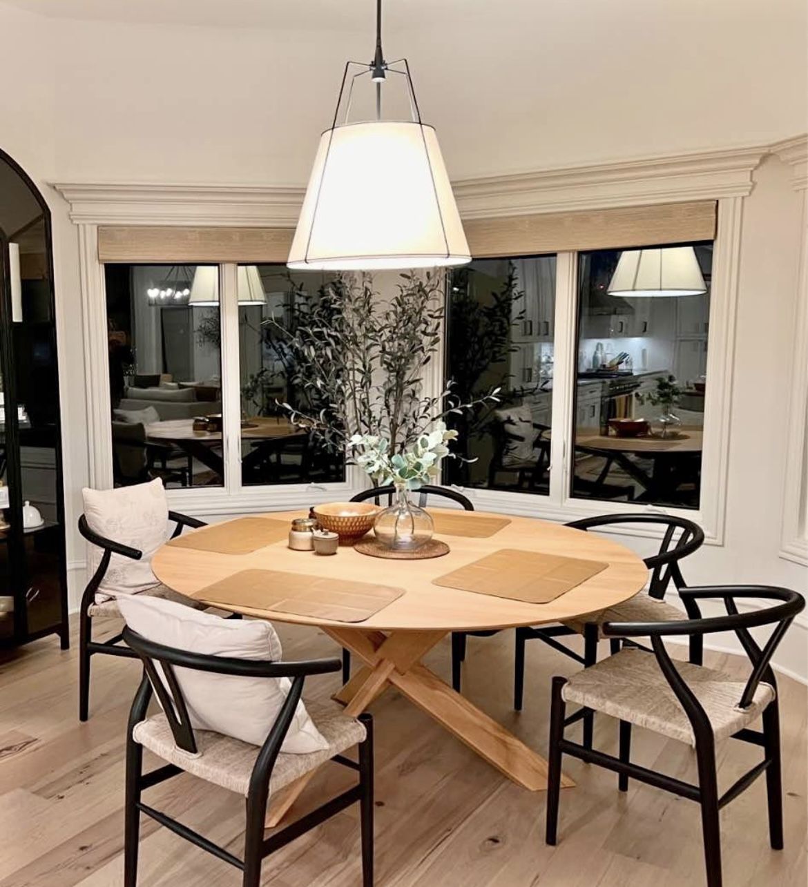 Crate And Barrel Table And Chairs