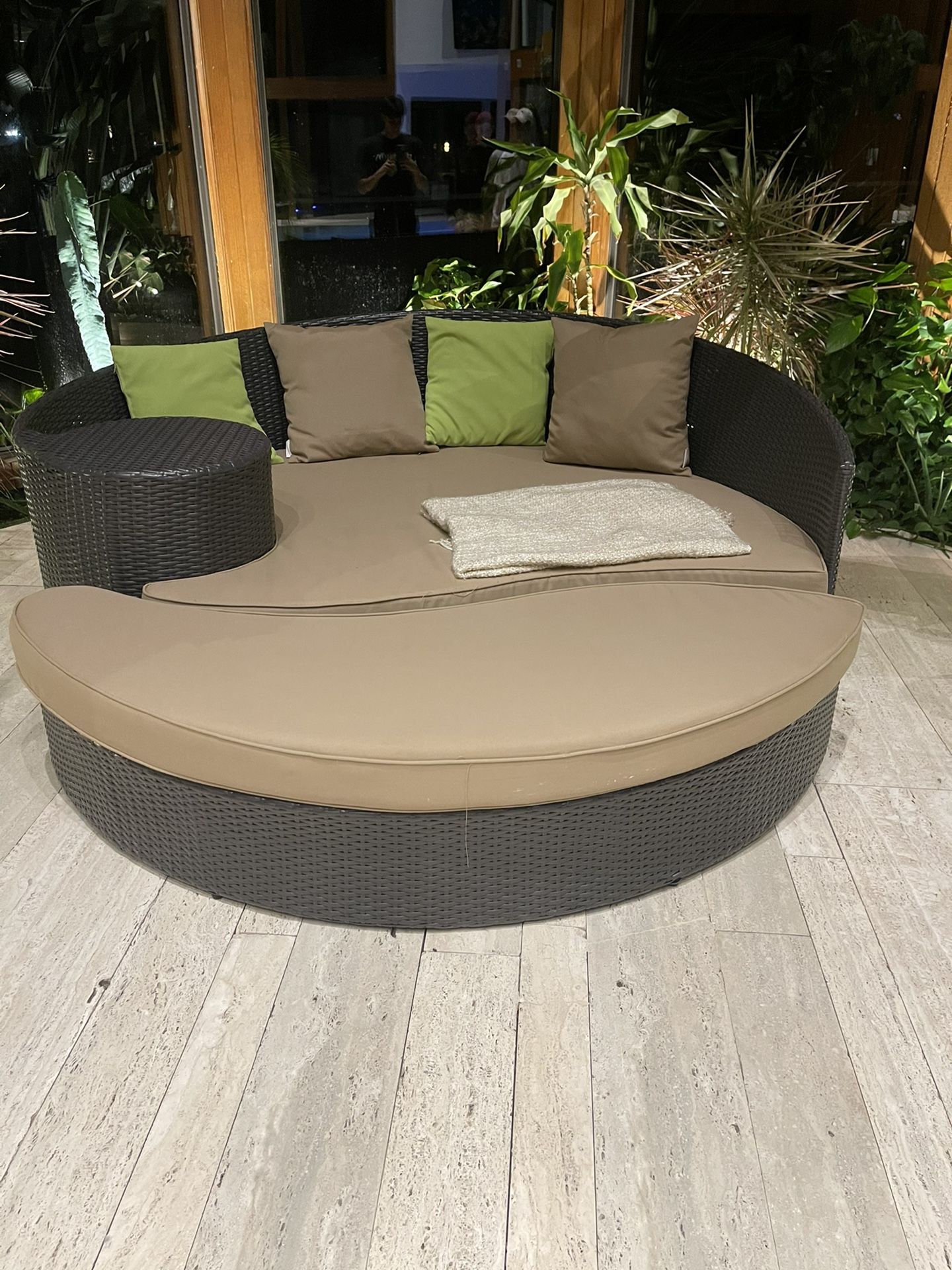 Sojourn Outdoor Patio Sunbrella Daybed