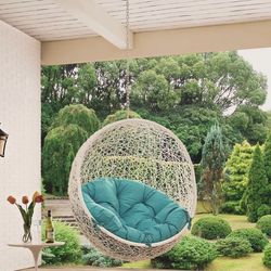 Outdoor swing - white (Brand New)