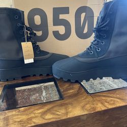 Yeezy 950 Pirate Black (2023)