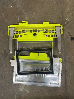 Embroidery hoop tech