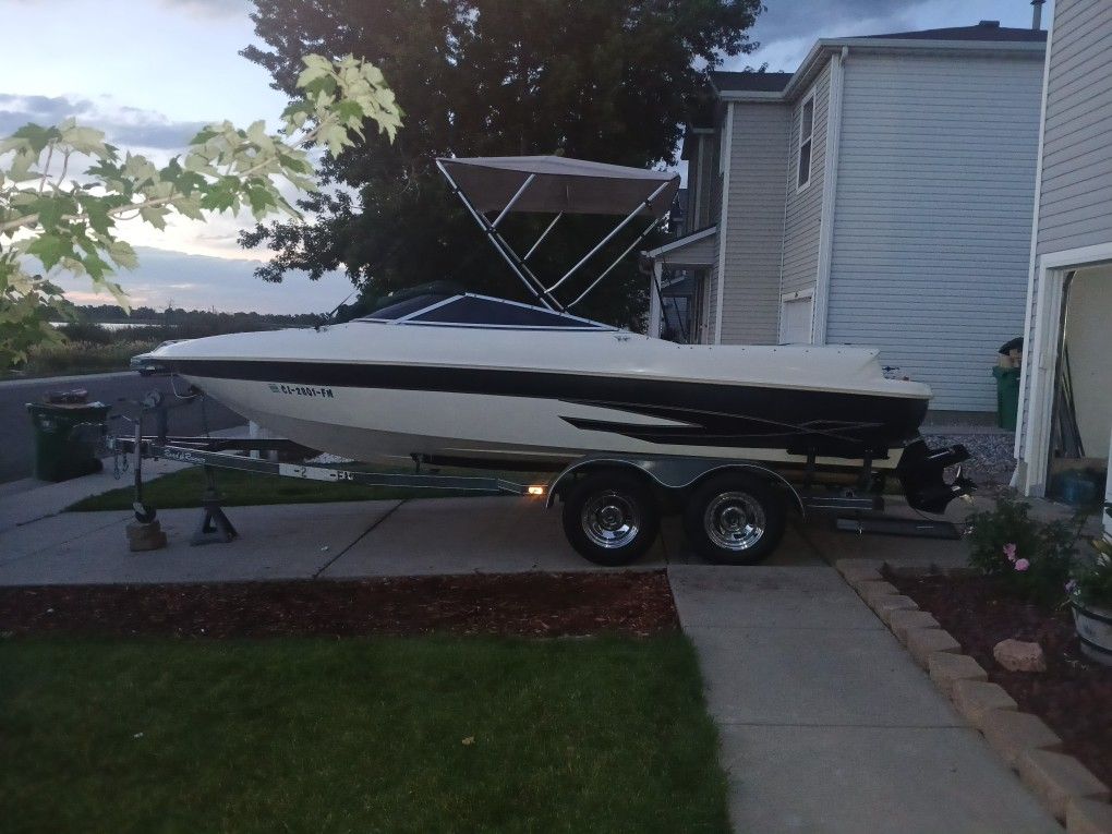 1996 Glastron Gs205. 40th anniversary