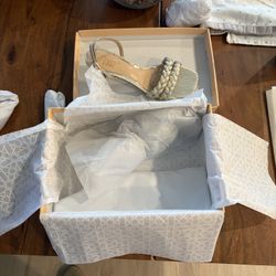 Jewel Badgley Mischka Slingback Gold Sandals Size 8