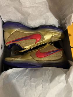 Undefeated X Kobe 5 Protro Hall Of Fame - Size 10.5M