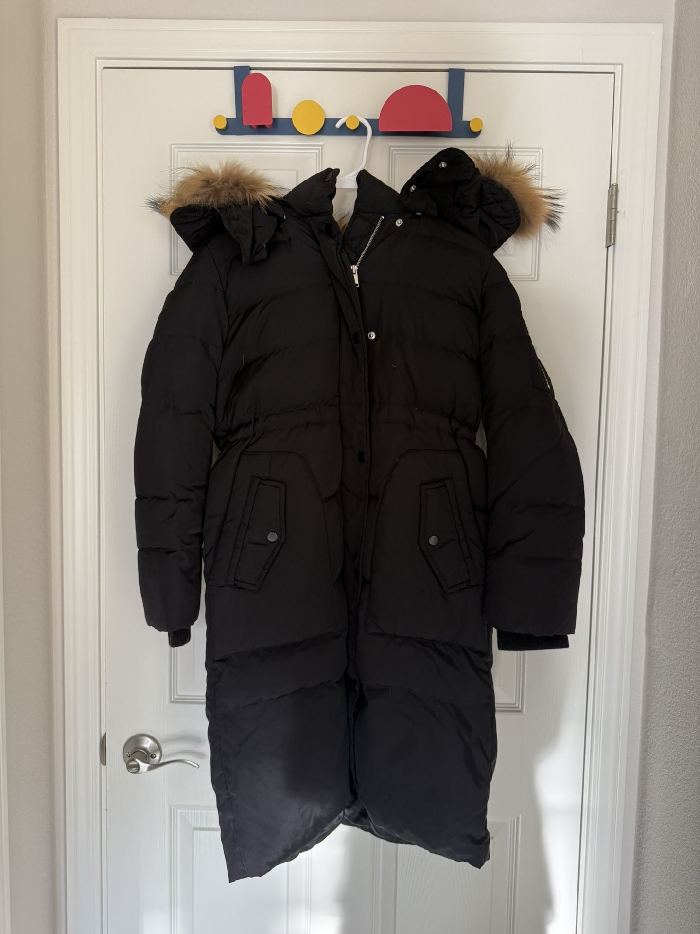 H Connect collection Women’s black long sleeves puffer Coat with hat