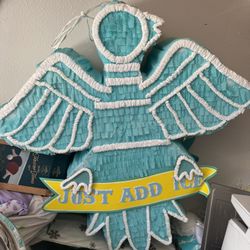 FREEE Angel Piñata 