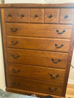 Dresser set