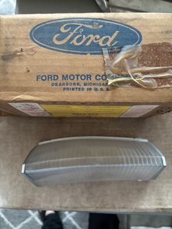 Ford Motor Company NOS Turn Signal Lens