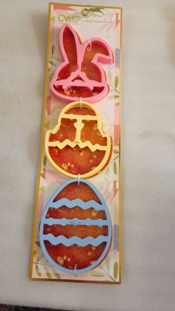 N. Peoria brand new 3 piece pancake mold set 6 inch bunny egg chick Description Has Pickup Location Options