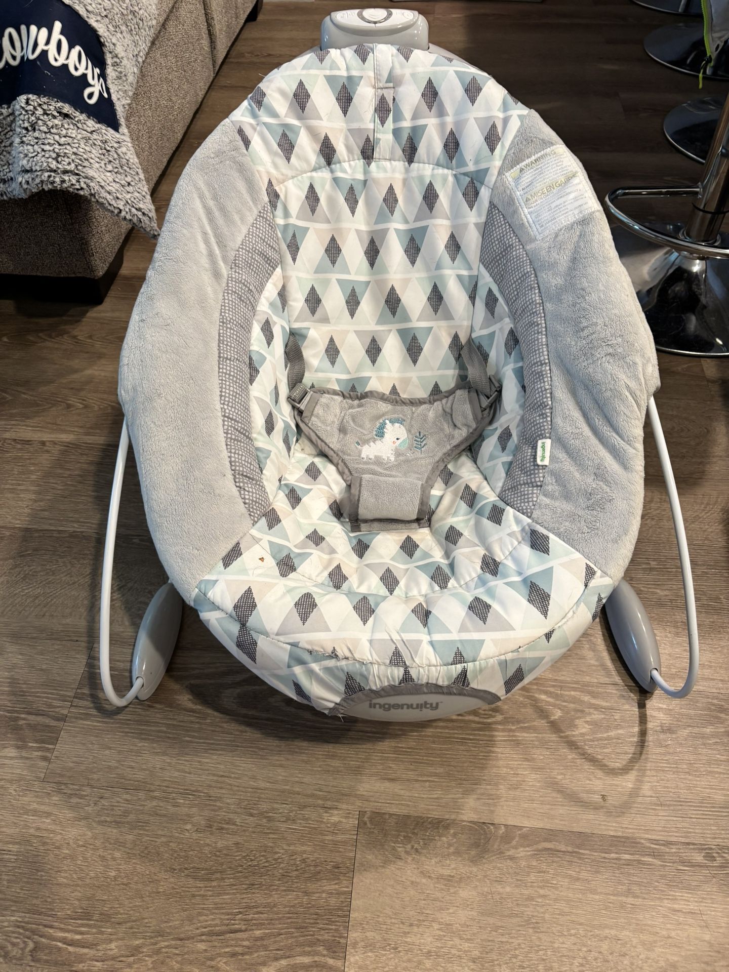 Ingenuity Bouncer & Vibrating Chair