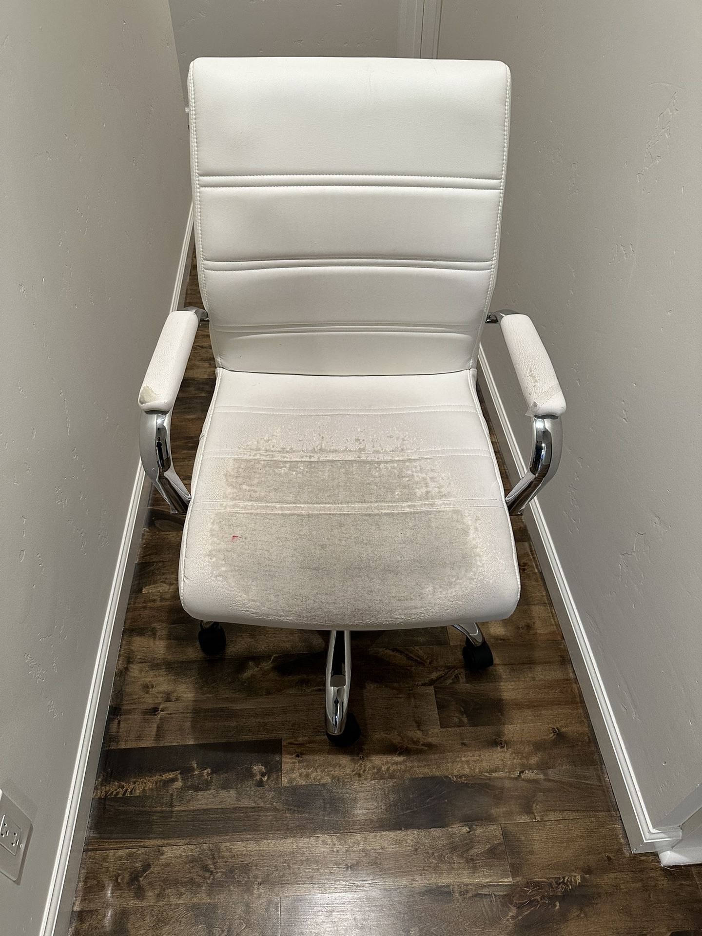 FREE: Leather Office Chair 
