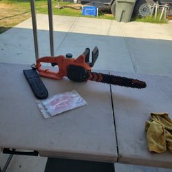 BLACK AND DECKER CORDED CHAINSAW