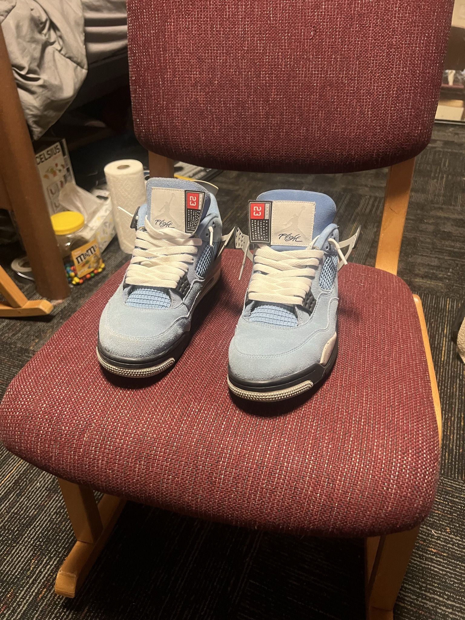 Jordan 4 University Blue