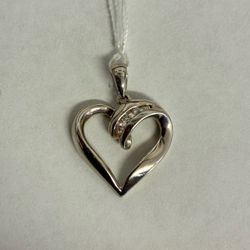 14K White Gold & Diamonds Heart