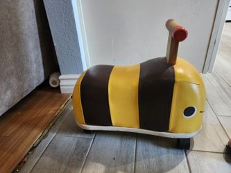 Ride on bumblebee for toddler