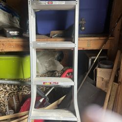 Gorilla Multi-Position Ladder 2 In  1 22ft 