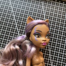 Clawdeen Monster High Doll And Clothes