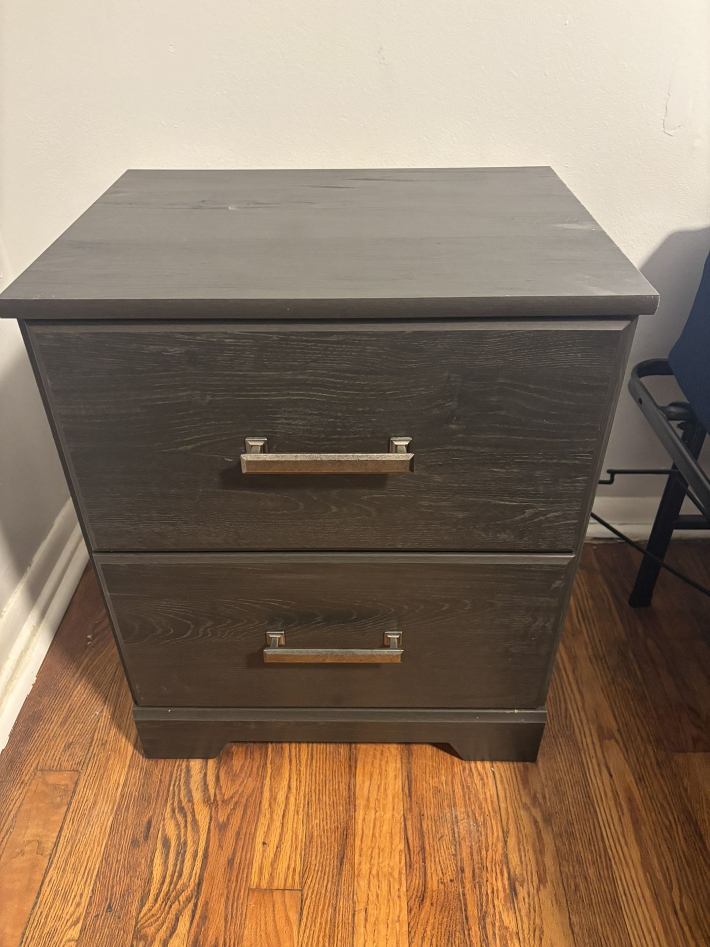 2 Ashley Madison Nightstands
