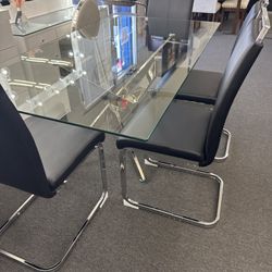 NEW💥5pc Black Dining Set💥 Financing Available 