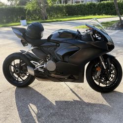 Ducati 2021 Panigale