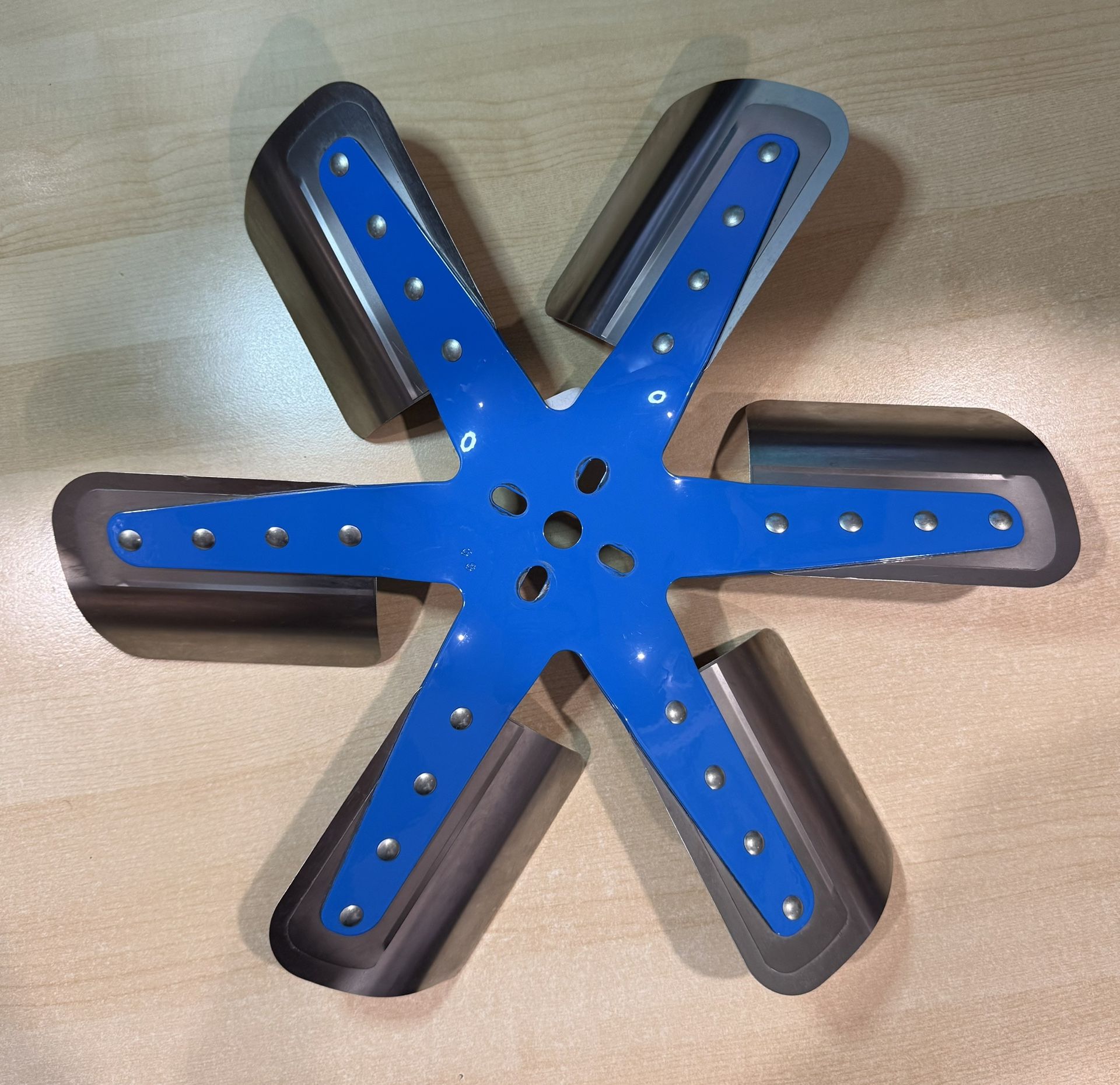 LQQK! 17” 6 BLADE UNIVERSAL FLEX FAN STAINLESS 