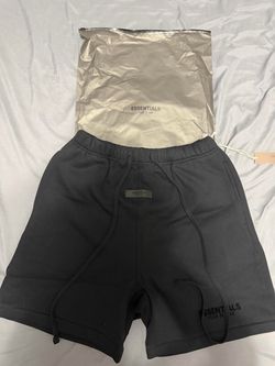 Black Essential shorts