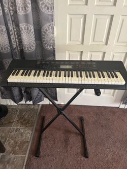 Casio LK- 160 electronic keyboard