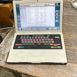 Macbook 2008 With 4000 Music Files $75
