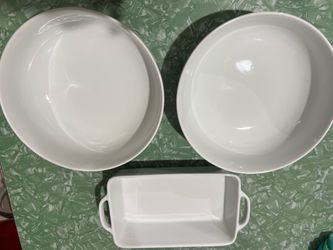 NEW Porcelain serving bowls and casserole baking dish crate and barrel holiday family dinner