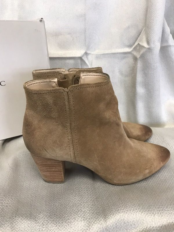 Banana republic boots 7.5