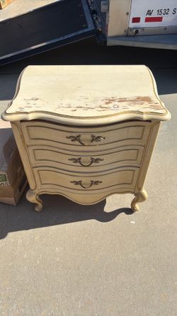 Little dresser side table