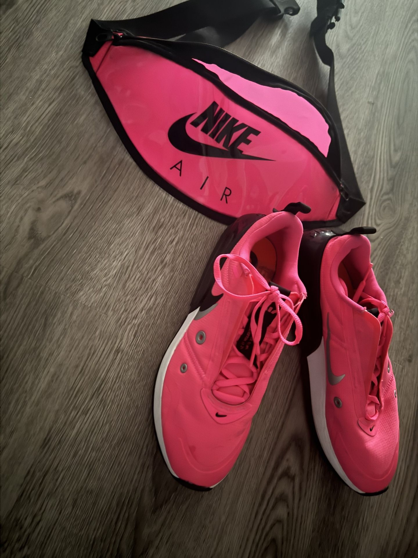 π₯ Nike Air Fanny Pack + Sneakers Bundle β Style + Deal! ππ $50 for Both!