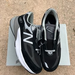 Black New Balances Size 11
