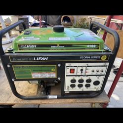 Energy  Storm Generator Series 4,100