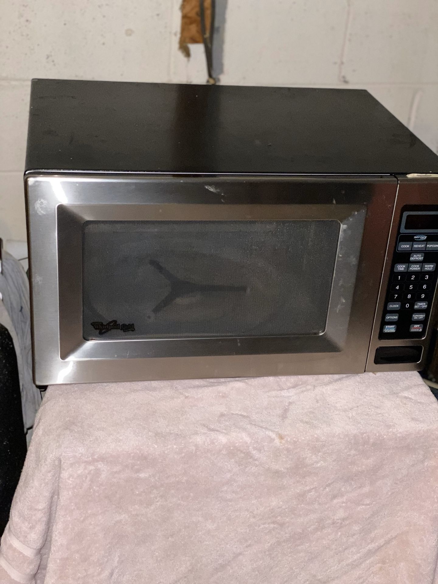 Whirlpool Gold microwave