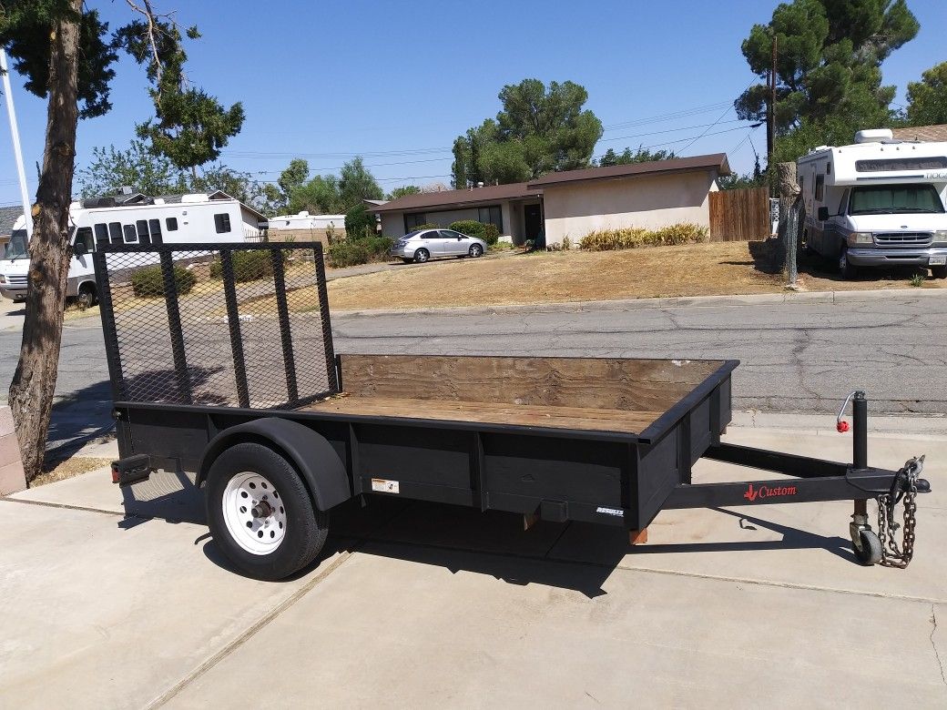 Utility trailer 6 1/2 X 10 foot inside